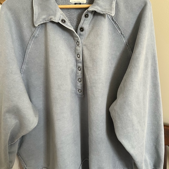 American Eagle 1/4 Snap Sweatshirt - Picture 3 of 4